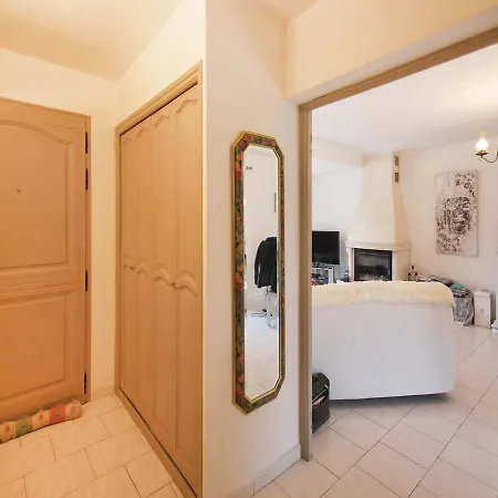 Prázdninový dům Three-bedroom Holiday In Sur Mer Sanary-sur-Mer